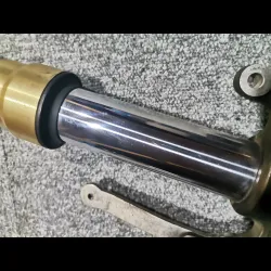 BATON DE FOURCHE DROIT Z 1000 N 03/06