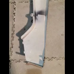 COQUE ARRIERE GAUCHE FZ 750 DE 1991