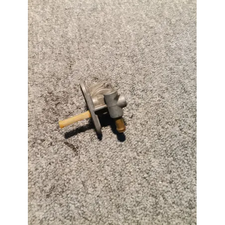 ROBINET D'ESSENCE 600 FAZER 98/03