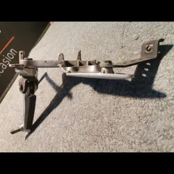 PLATINE PILOTE DROITE 650 SV DE 2005