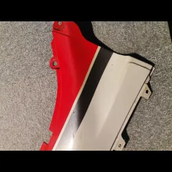 COQUE ARRIERE DROITE 750 GSXF 88/97