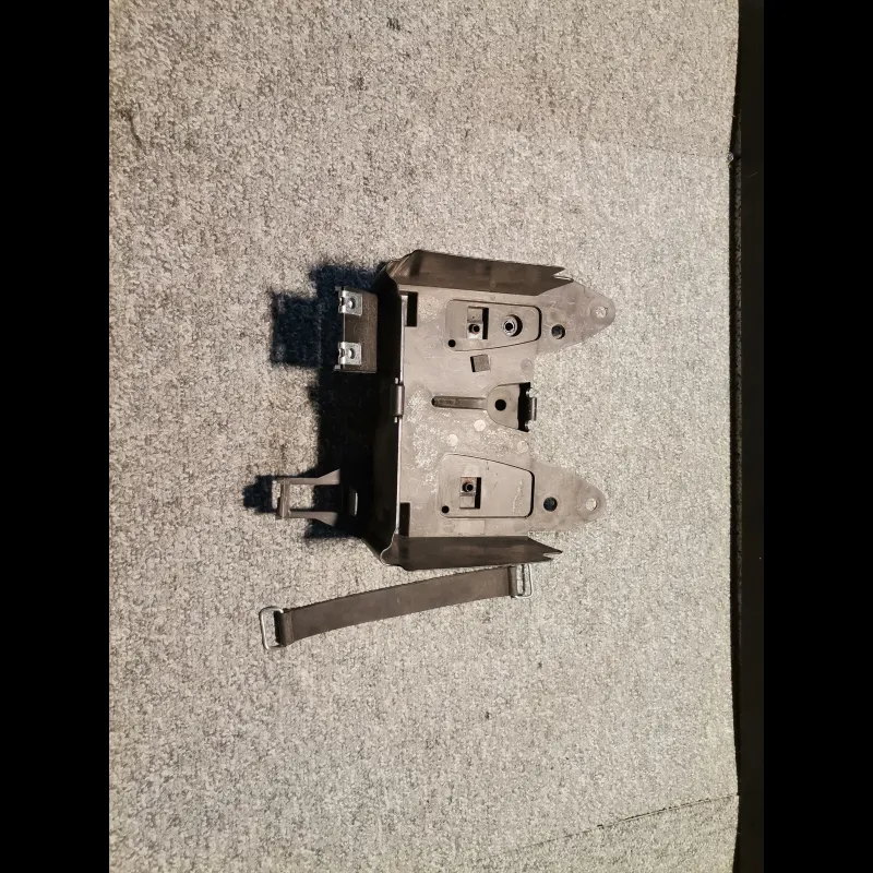 SUPPORT BATTERIE R1 07/08 SUPPORT BATTERIE R1 07/08