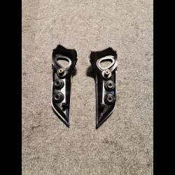 PAIRE SUPPORTS DE CLIGNOTANTS FZ6 N 04/08