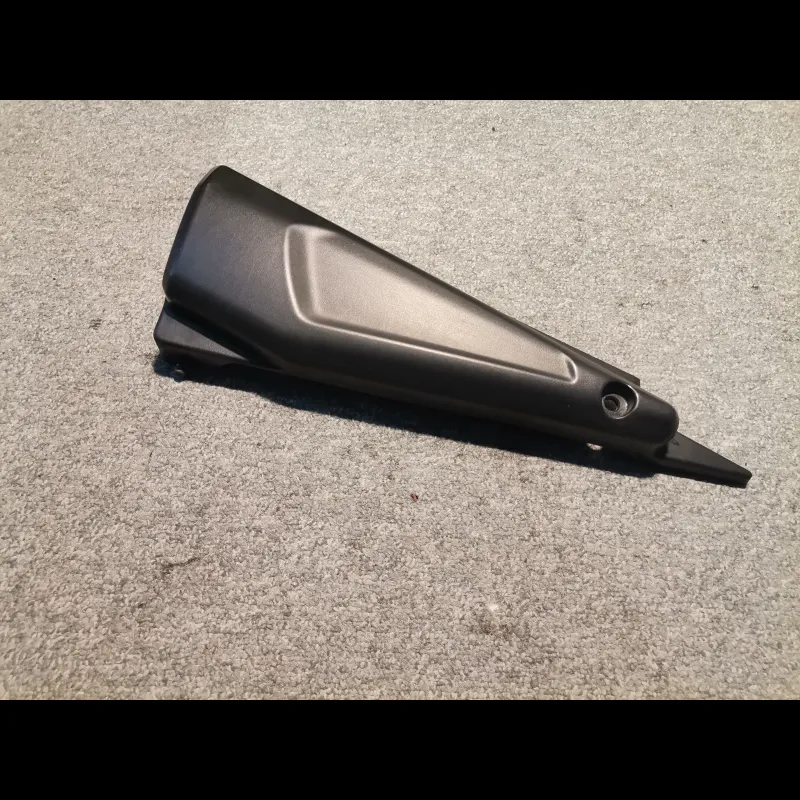 CACHE SOUS SELLE GAUCHE 1000 FAZER 01/05 CACHE SOUS SELLE GAUCHE 1000 FAZER 01/05
