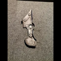 COUVRE CADRE GAUCHE 1000 FAZER 01/05
