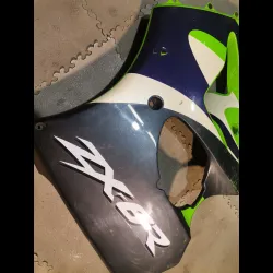 FLANC DE CARENAGE GAUCHE ZX6R 98/99