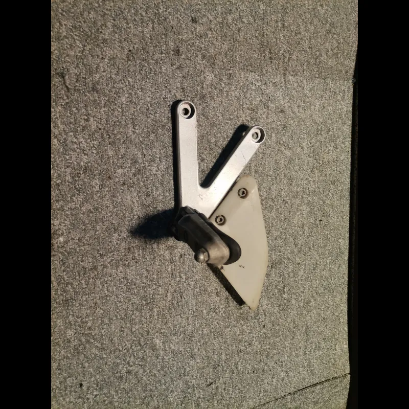 PLATINE PILOTE GAUCHE 125 NSR JC22 98/03 PLATINE PILOTE GAUCHE 125 NSR JC22 98/03