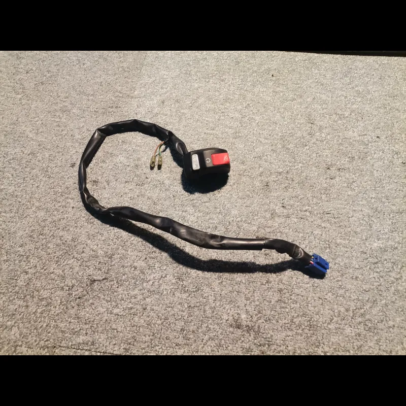 COMMODO DROIT R1 07/08 COMMODO DROIT R1 07/08