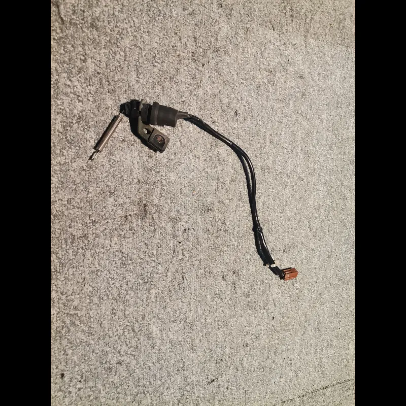 CONTACTEUR DE FREIN ARRIERE R1 07/08 CONTACTEUR DE FREIN ARRIERE R1 07/08