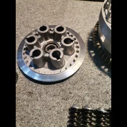 EMBRAYAGE COMPLET R1 07/08