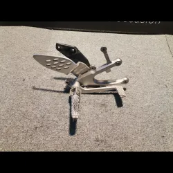 PLATINE PILOTE DROITE R1 07/08