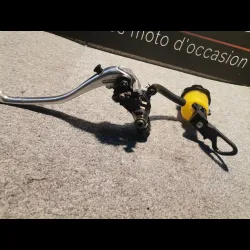 MAITRE CYLINDRE DE FREIN AVANT "BREMBO"  PR16