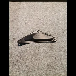 CACHE CADRE GAUCHE R6 99/02