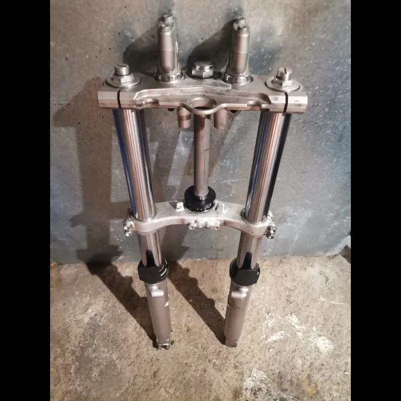FOURCHE 1200 N BANDIT 00/04