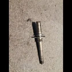 AXE DE ROUE AVANT 1200 BANDIT 00/04