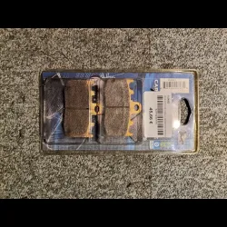 JEU DE PLAQUETTES DE FREIN K 1300 GT S 09/15