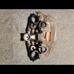TE DE FOURCHE SUPERIEUR 750 GSX E DE 1984