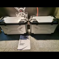 VALISES (NEUVES) 37LITRES DL 1000 VSTROM 17/19
