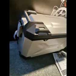 VALISES (NEUVES) 37LITRES DL 1000 VSTROM 17/19