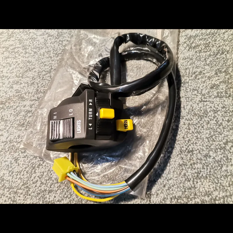 COMMODO GAUCHE 650 DR SE SP43 91/95 COMMODO GAUCHE 650 DR SE SP43 91/95
