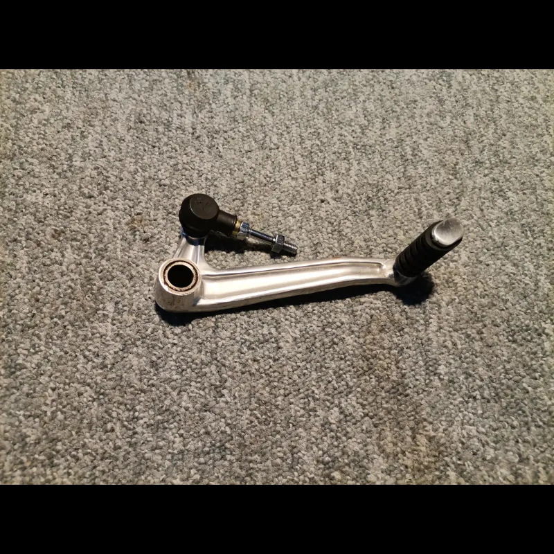 SELECTEUR DE VITESSE 750 GSXR 85/87 SELECTEUR DE VITESSE 750 GSXR 85/87