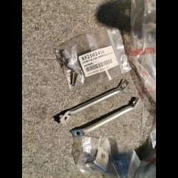 TETE DE FOURCHE CARBONE (NEUVE) 916 S4 MONSTER 01/03