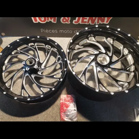 JANTES FORGEES (NEUVES) DIAVEL 11/21