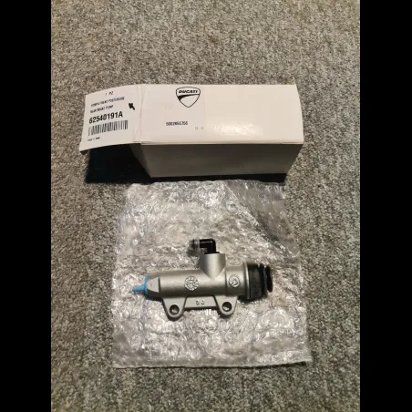 MAITRE CYLINDRE FREIN ARRIERE (NEUF) 1100 SCRAMBLER 20/23
