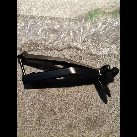 PLATINE PASSAGER DROITE (NEUVE) 1198 SUPERBIKE 09/11