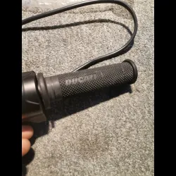 COMMANDE GAZ ELECT RIDE BY WIRE (NEUF) 821 HYPERSTRADA 13/15