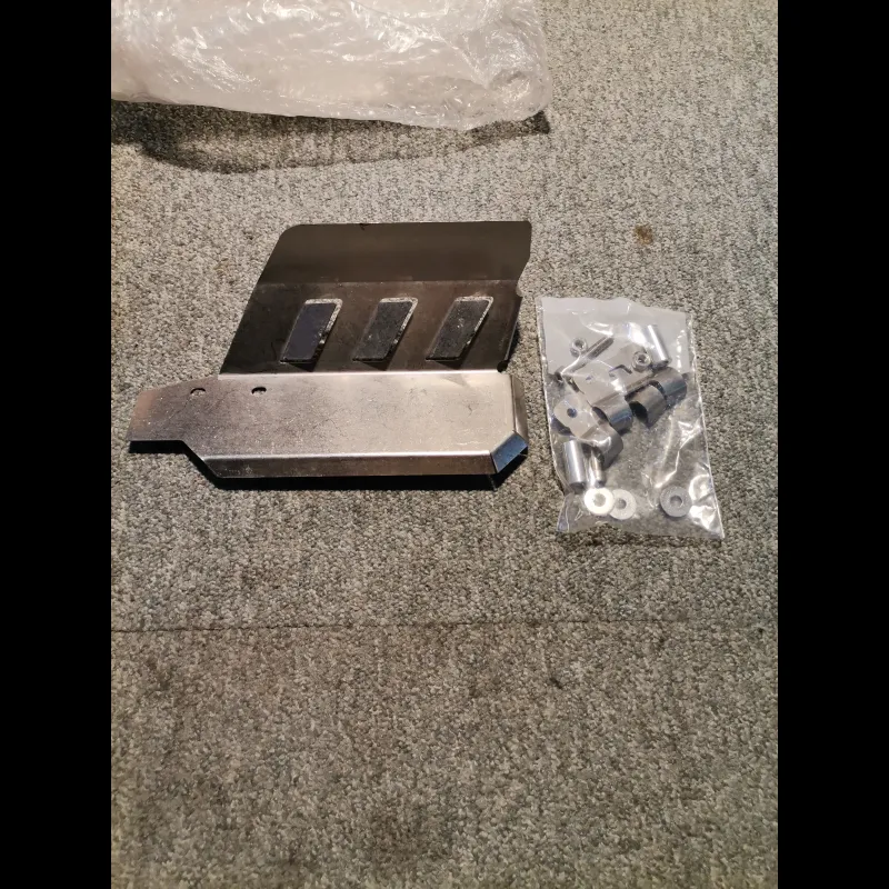 PARE CHALEUR (NEUF) 1200 MULTISTRADA 16/18 PARE CHALEUR (NEUF) 1200 MULTISTRADA 16/18