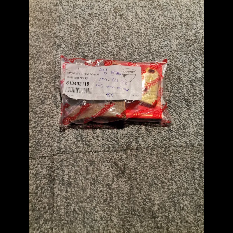 JEU DE PLAQUETTES FREIN "BREMBO" ST3 1000 06/07