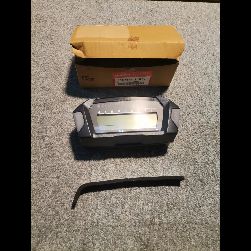 COMPTEUR (NEUF) NC 700 RC62 12/13 COMPTEUR (NEUF) NC 700 RC62 12/13