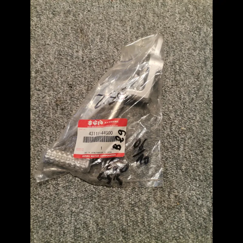PEDALE FREIN (NEUVE) 600 GSR 06/10 PEDALE FREIN (NEUVE) 600 GSR 06/10