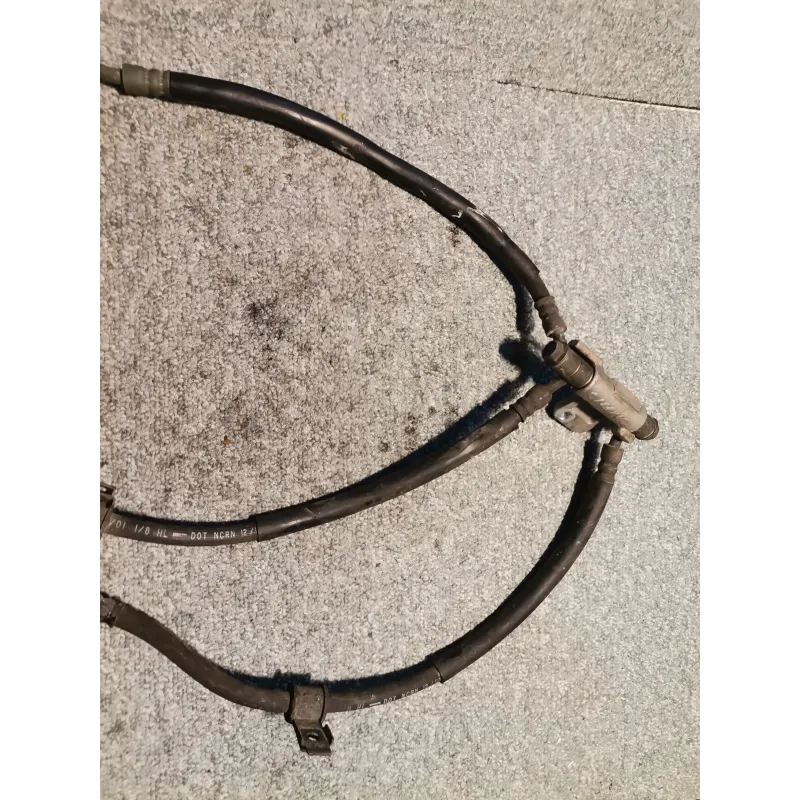 DURITE DE FREIN AVANT + REPARTITEUR 650 SV N 99/02 DURITE DE FREIN AVANT + REPARTITEUR 650 SV N 99/02