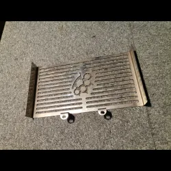 GRILLE RADIATEUR INOX 1200 BANDIT 96/04