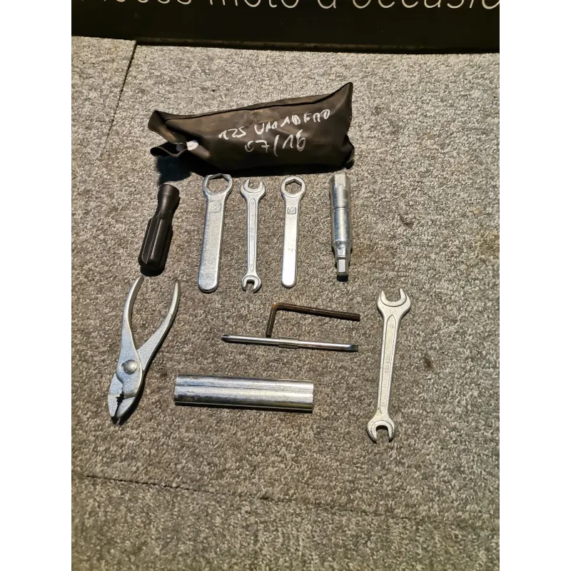 TROUSSE A OUTILS 125 VARADERO 07/16